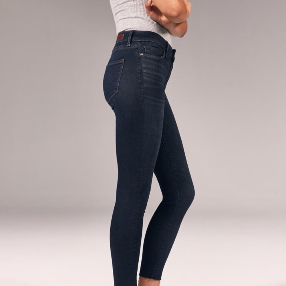 Low Rise Ankle Jeans